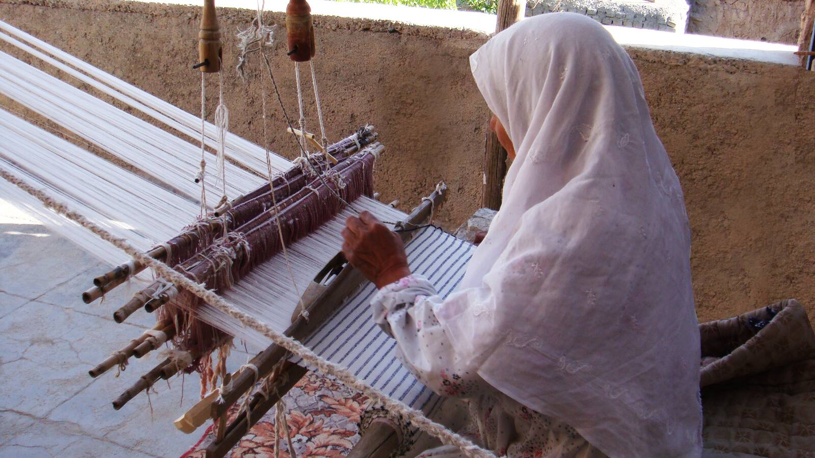 پارچه‌بافی سنتی