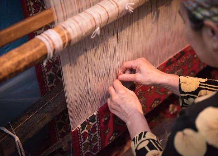 آموزش قالی بافی گره زدن